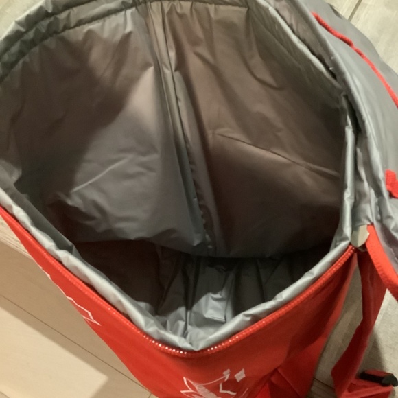 Budweiser TO Blue Jays Cooler Backpack - Picture 5 of 5